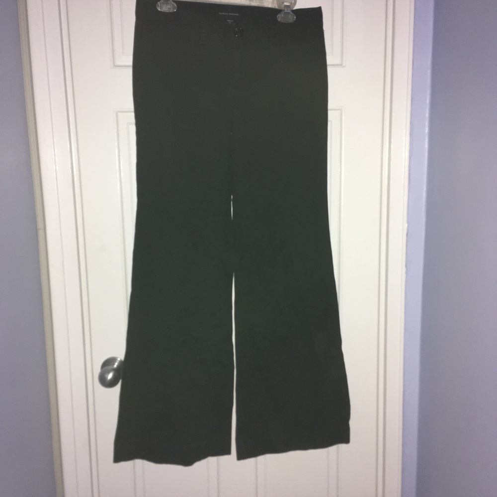 Banana Republic black stretch wide leg flare pants, size 6